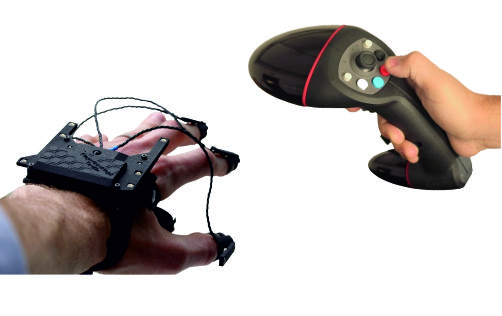 ART Flystick Controller und Fingertracking-Handschuh (FiTra) auf weißem Hintergrund