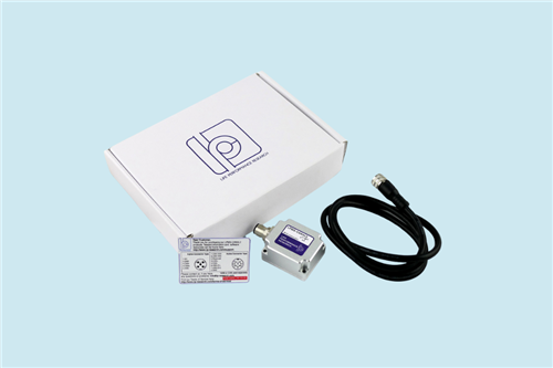 Lieferumfang LPMS-CANAL3 – Sensoreinheit, Anschlusskabel, Box und Infokarte